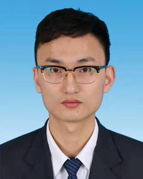 李阳.jpg